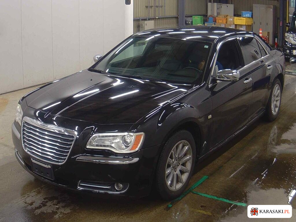 2013 Chrysler 300 Limited 3