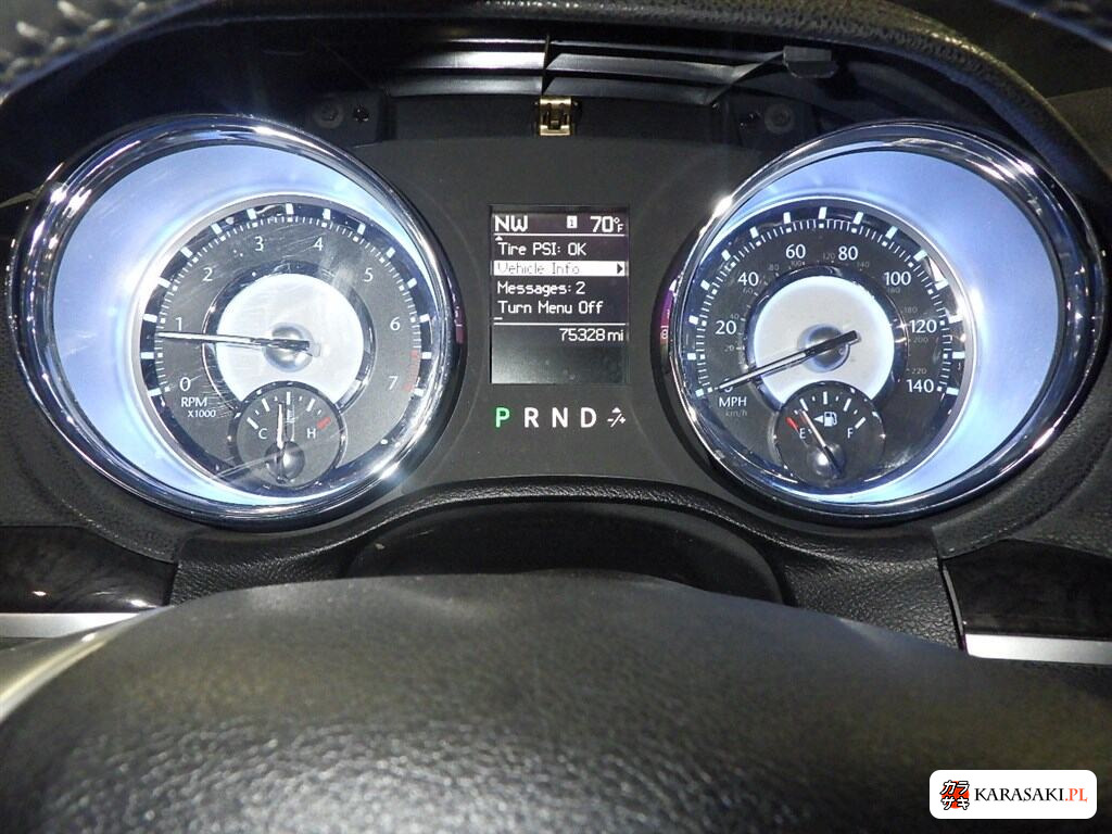 2013 Chrysler 300 Limited 6