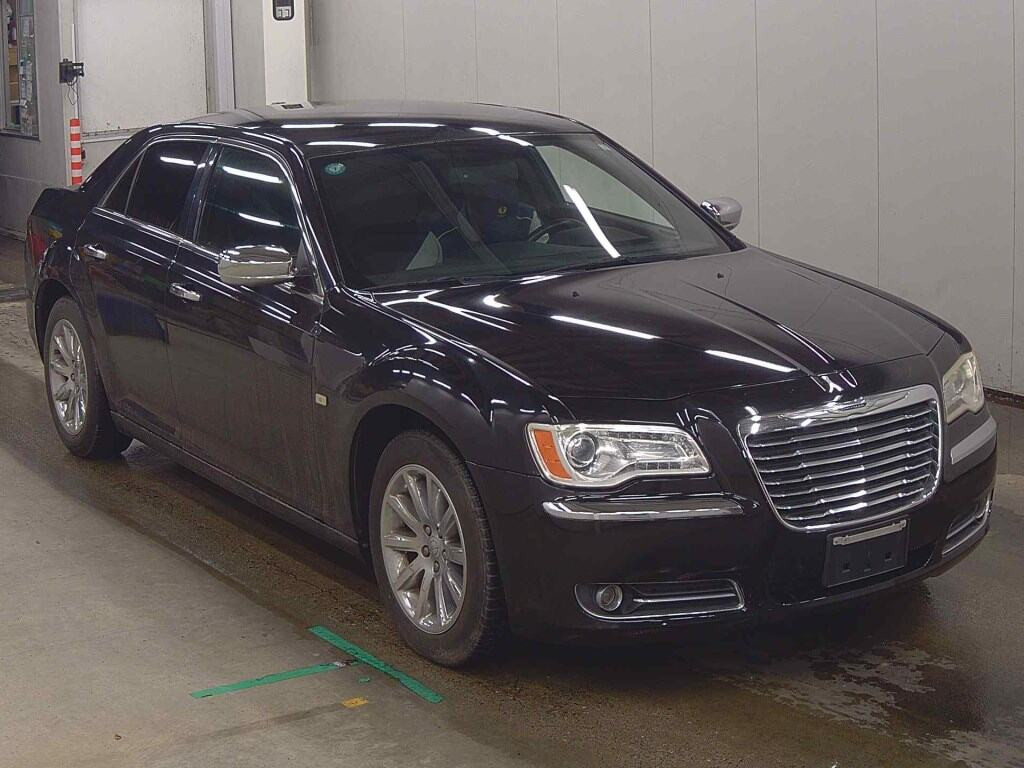 Chrysler 300 2013 z aukcji japońskiej