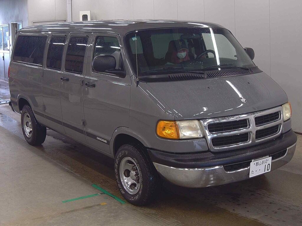 Dodge Van 2006 z aukcji japońskiej