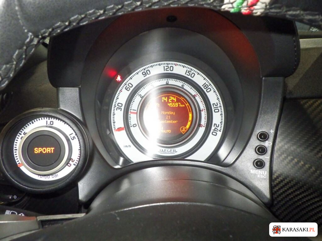 2013 Abarth 695 Edizione Maserati 6