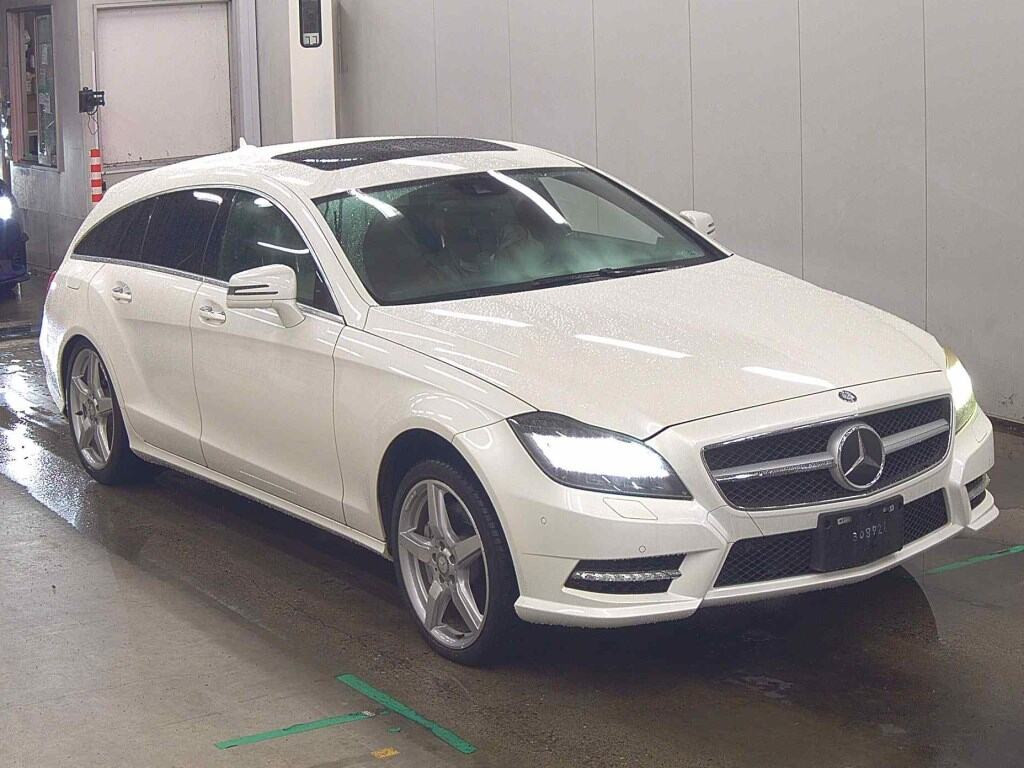 Mercedes-Benz CLS-Class Shooting Brake 2013 z aukcji japońskiej