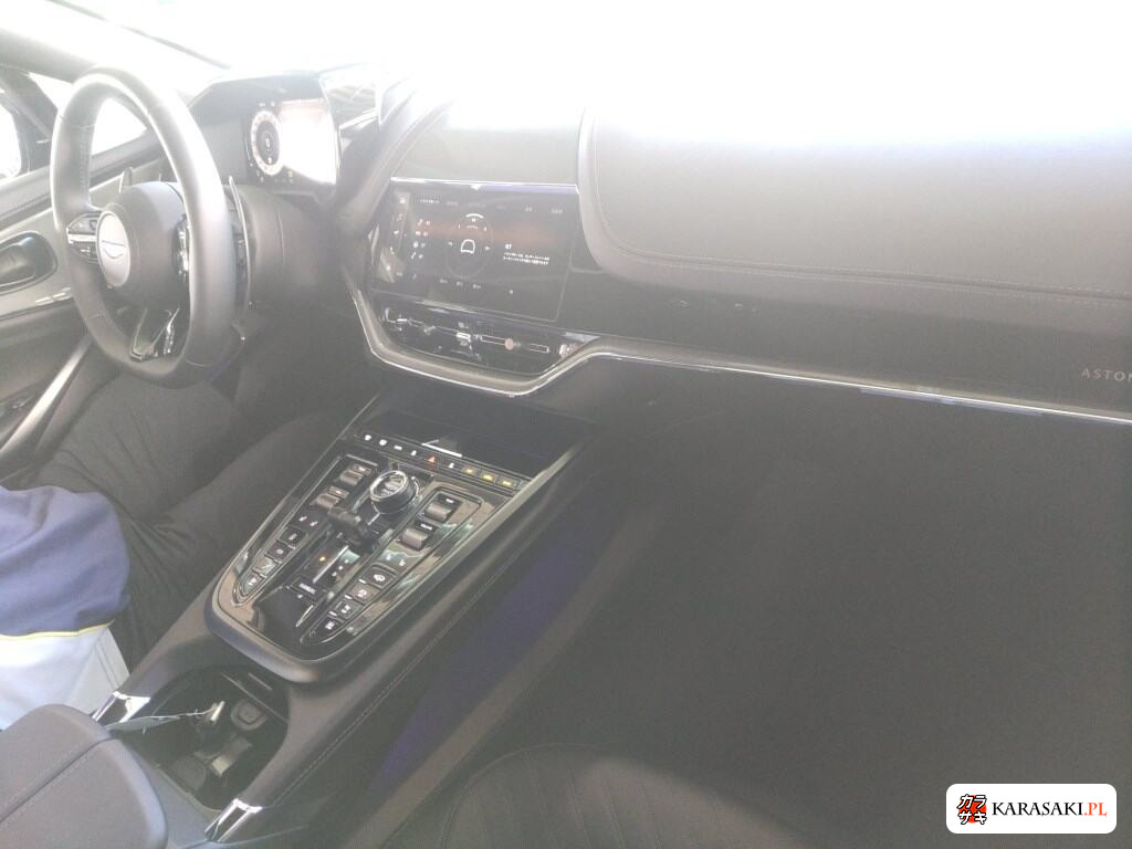 2025 Aston Martin DBX 4WD 5