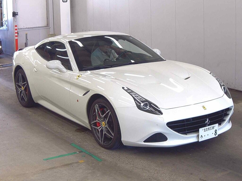Ferrari California T 2016 z aukcji japońskiej