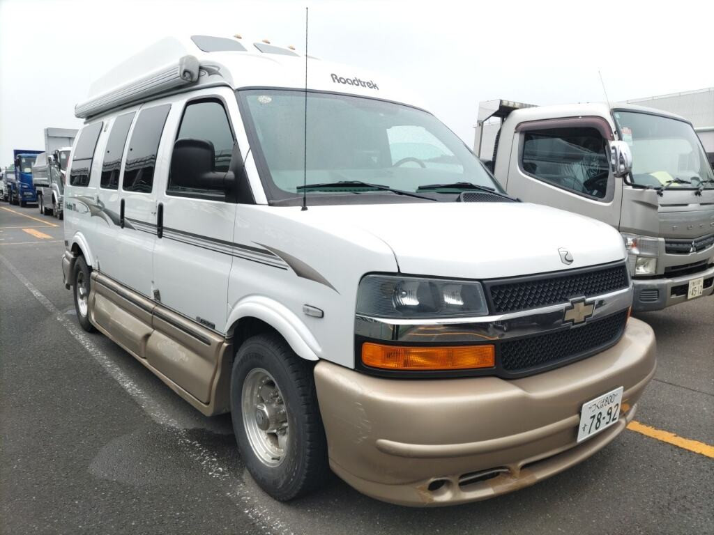 Chevrolet Express 2005 z aukcji japońskiej