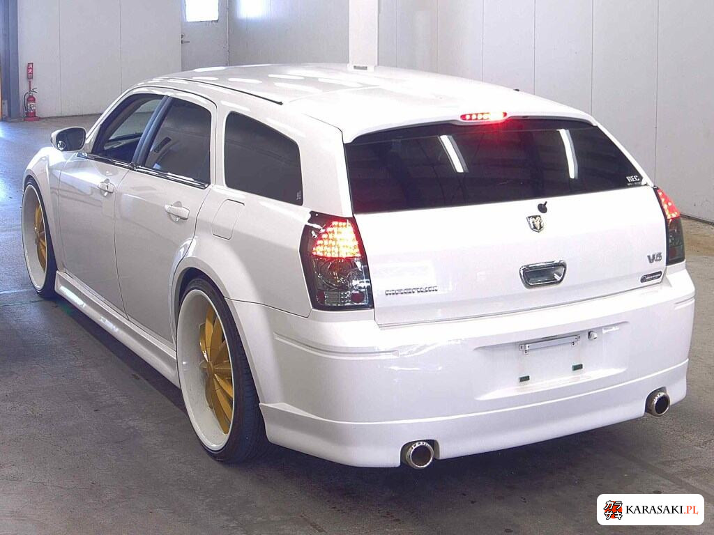2012 Dodge Magnum 2