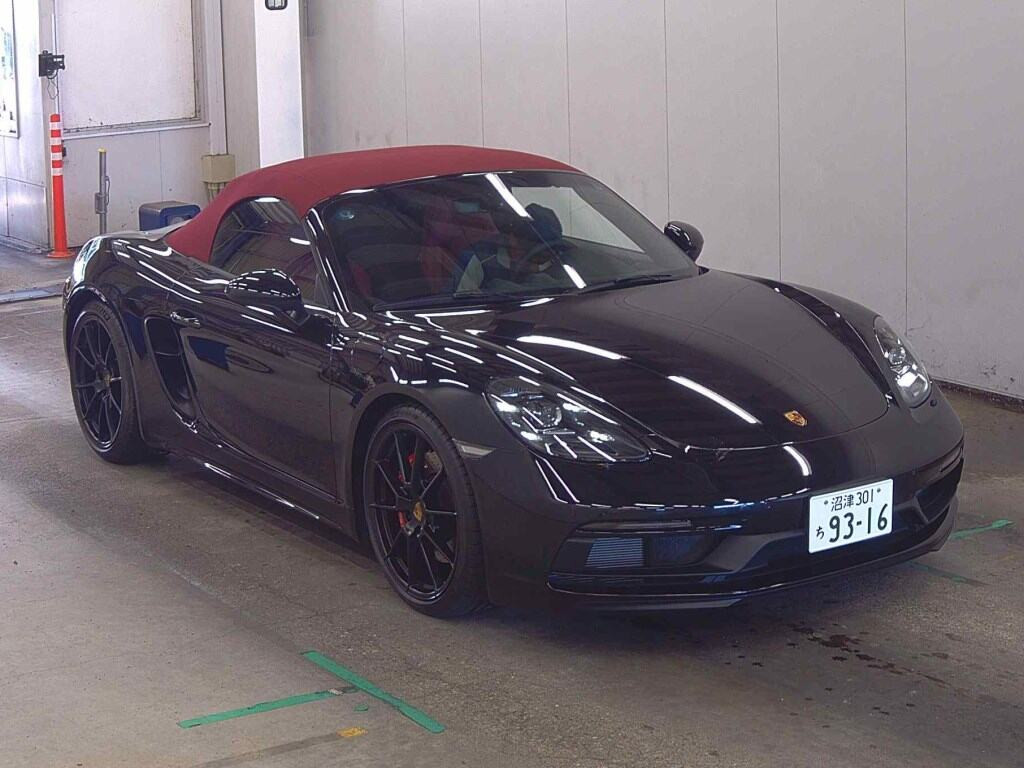 Porsche 718 Boxster 2025 z aukcji japońskiej