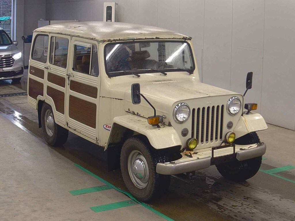Mitsubishi J37 1982 z aukcji japońskiej