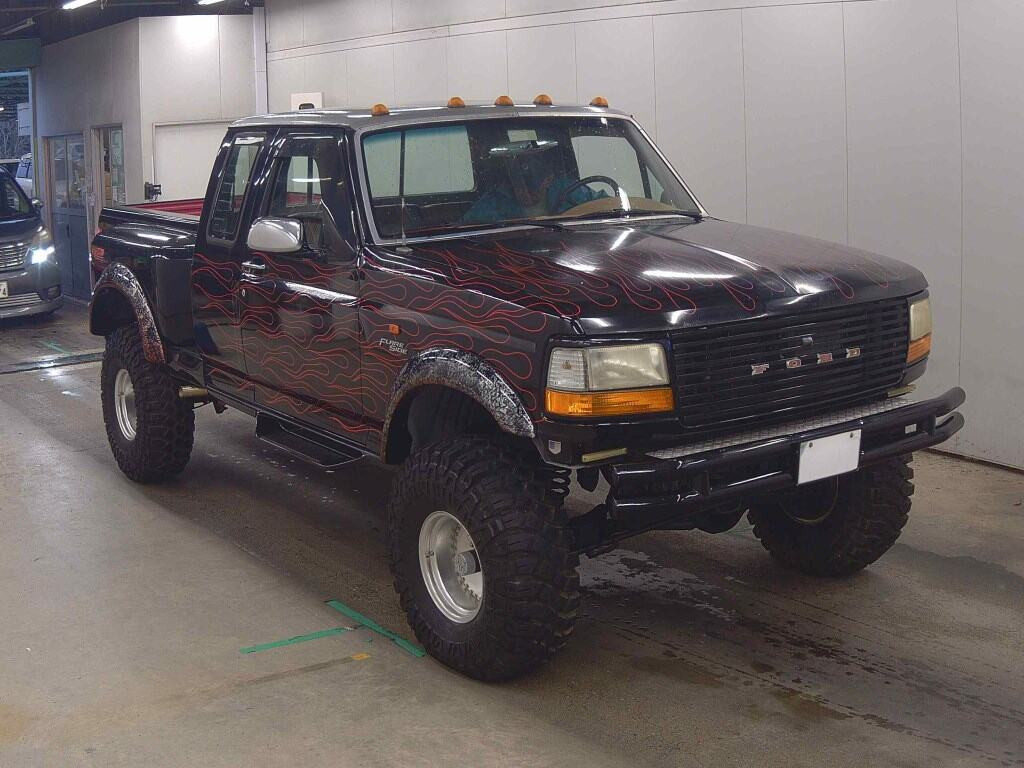 Ford F-150 1993 z aukcji japońskiej