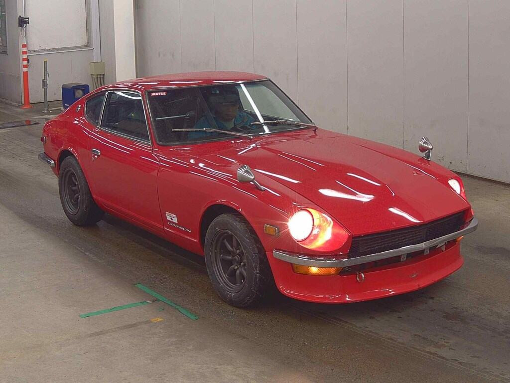 America Nissan 2010 z aukcji japońskiej