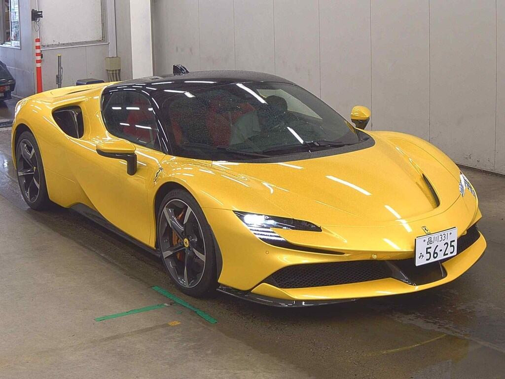 Ferrari SF90 Stradale 2023 z aukcji japońskiej