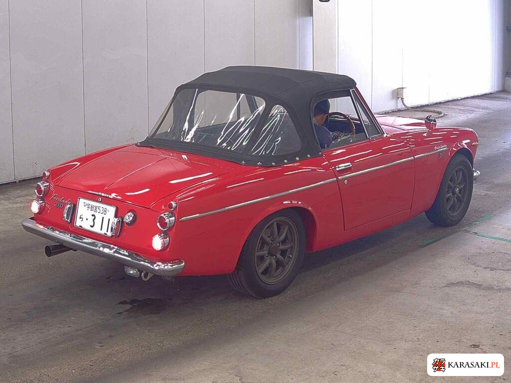 1969 Nissan Datsun Fairlady 2000 4