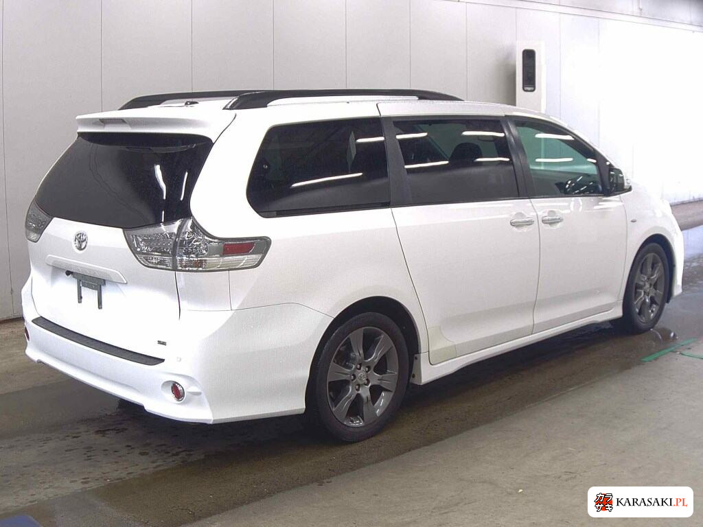 2015 America Toyota Sienna 4