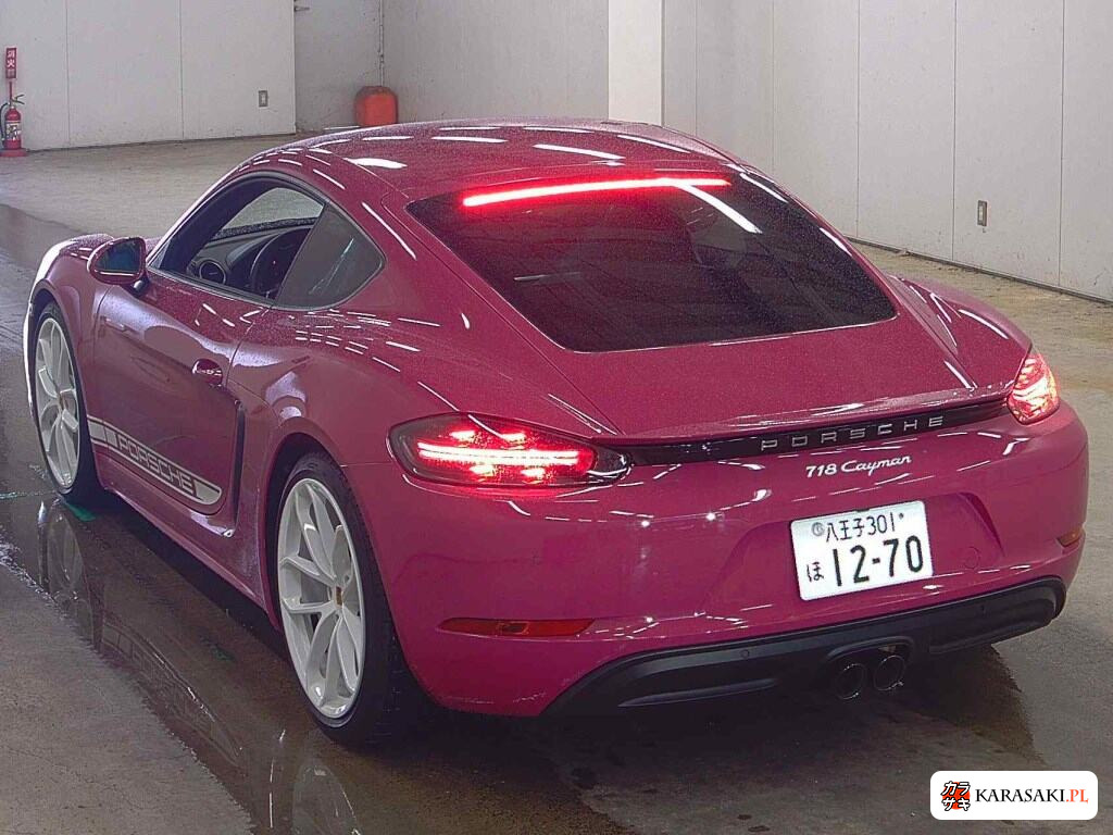 2024 Porsche 718 Cayman 2