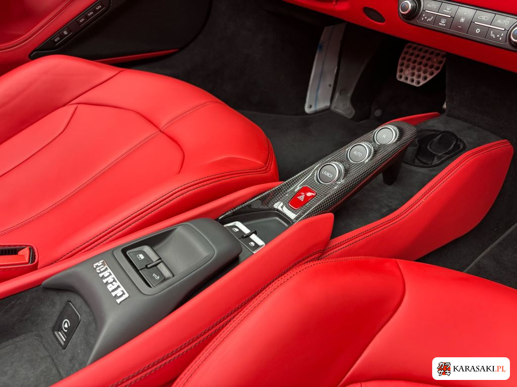 2022 Ferrari F8 Spider Base Grade 12