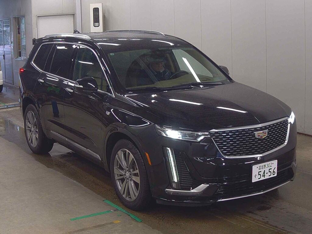 Cadillac XT6 2020 z aukcji japońskiej