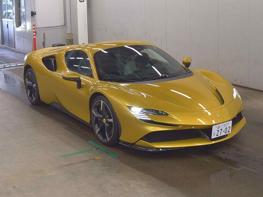 Ferrari SF90 Spider 2023 z aukcji japońskiej