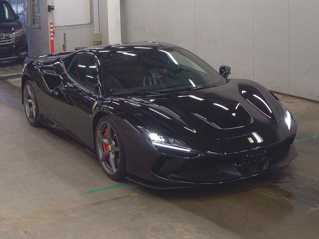 Ferrari F8 Tributo 2020 z aukcji japońskiej