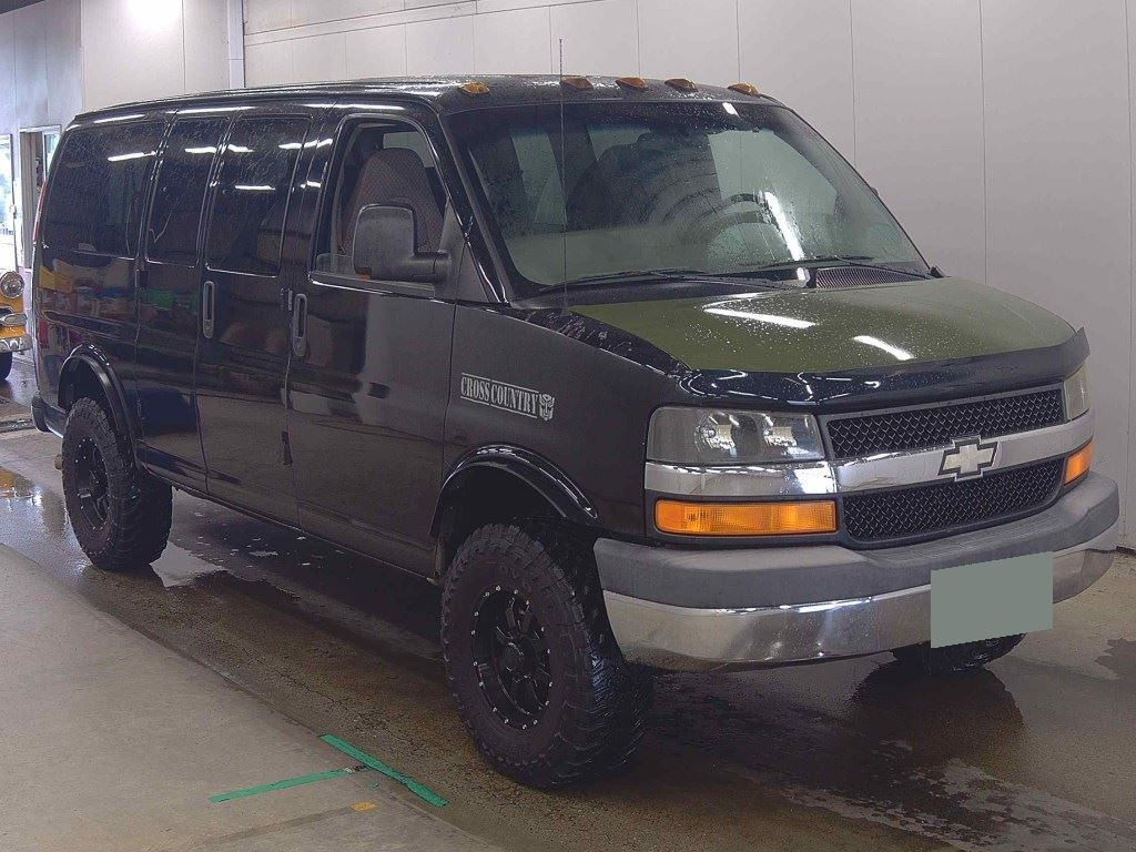 Chevrolet Express 2005 z aukcji japońskiej