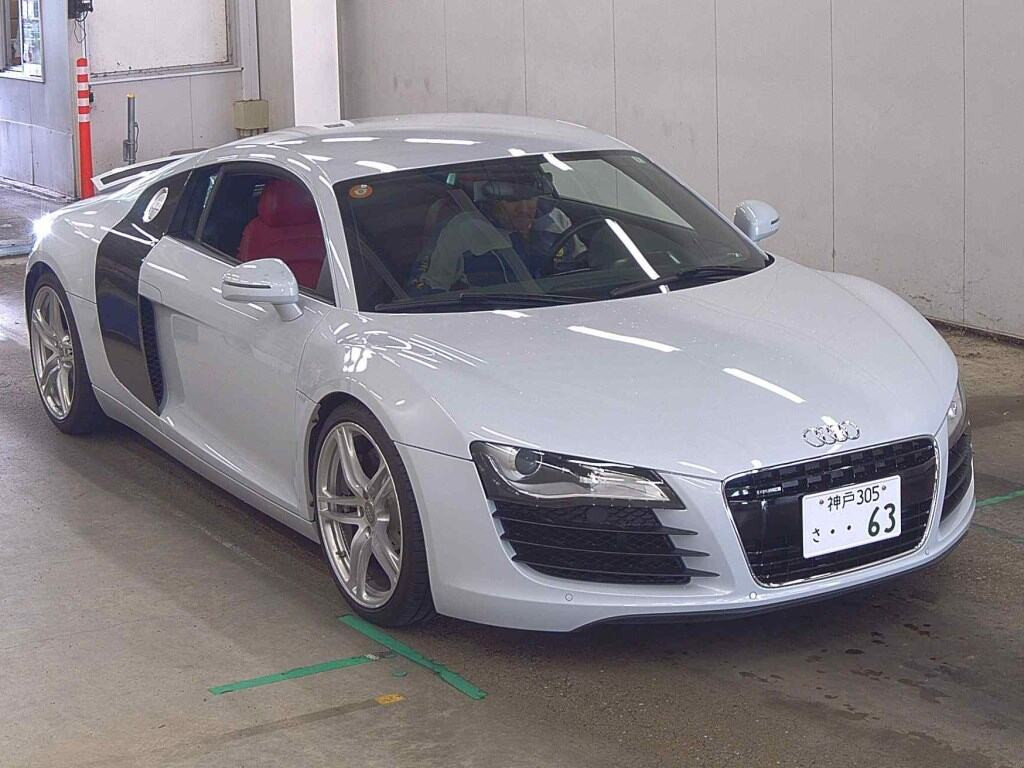 Audi R8 2011 z aukcji japońskiej