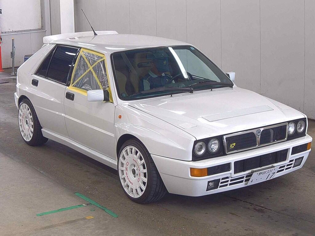Lancia Delta 1995 з японського аукціону