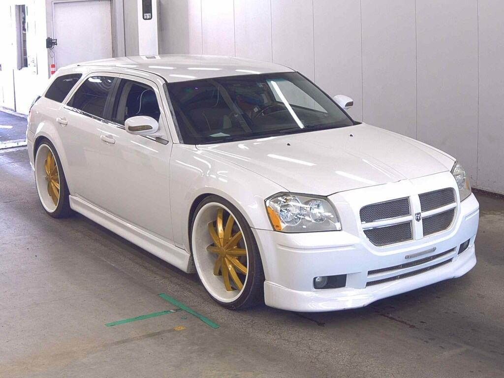 Dodge Magnum 2012 z aukcji japońskiej