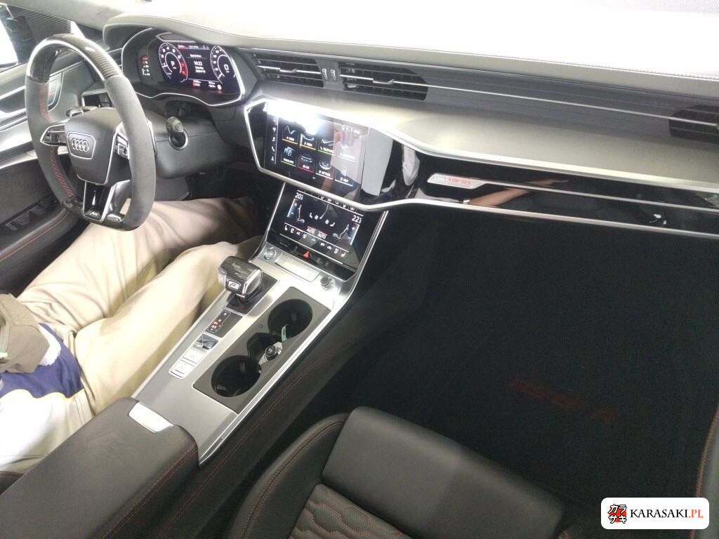 2020 Audi RS6 Avant 4WD Base Grade 5