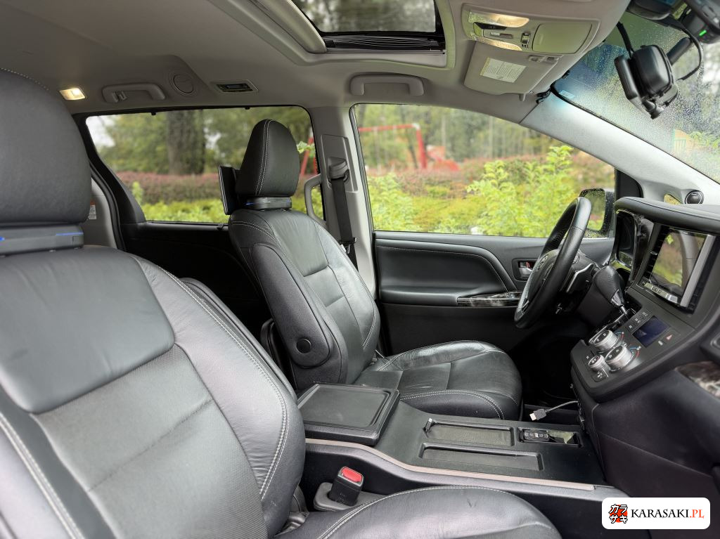 2017 America Toyota Sienna Se 12