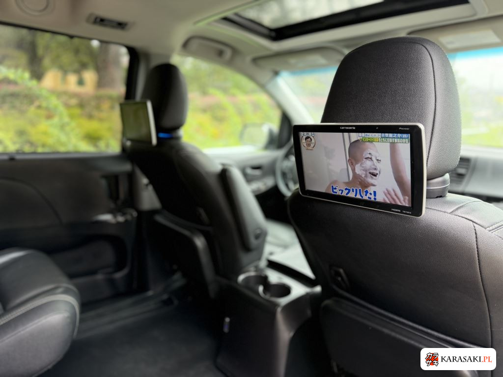 2017 America Toyota Sienna Se 11