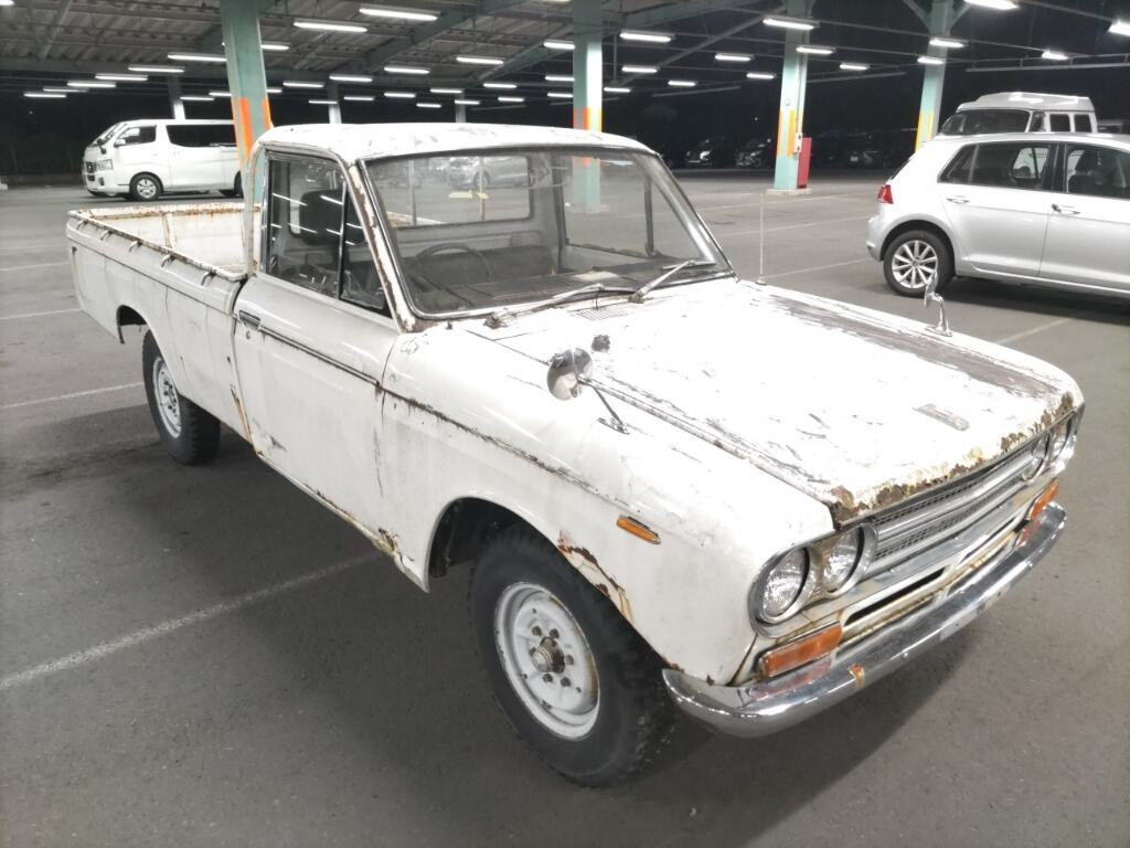 Nissan Datsun 1970 z aukcji japońskiej