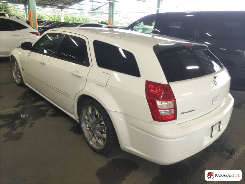 2006 Dodge Magnum 2