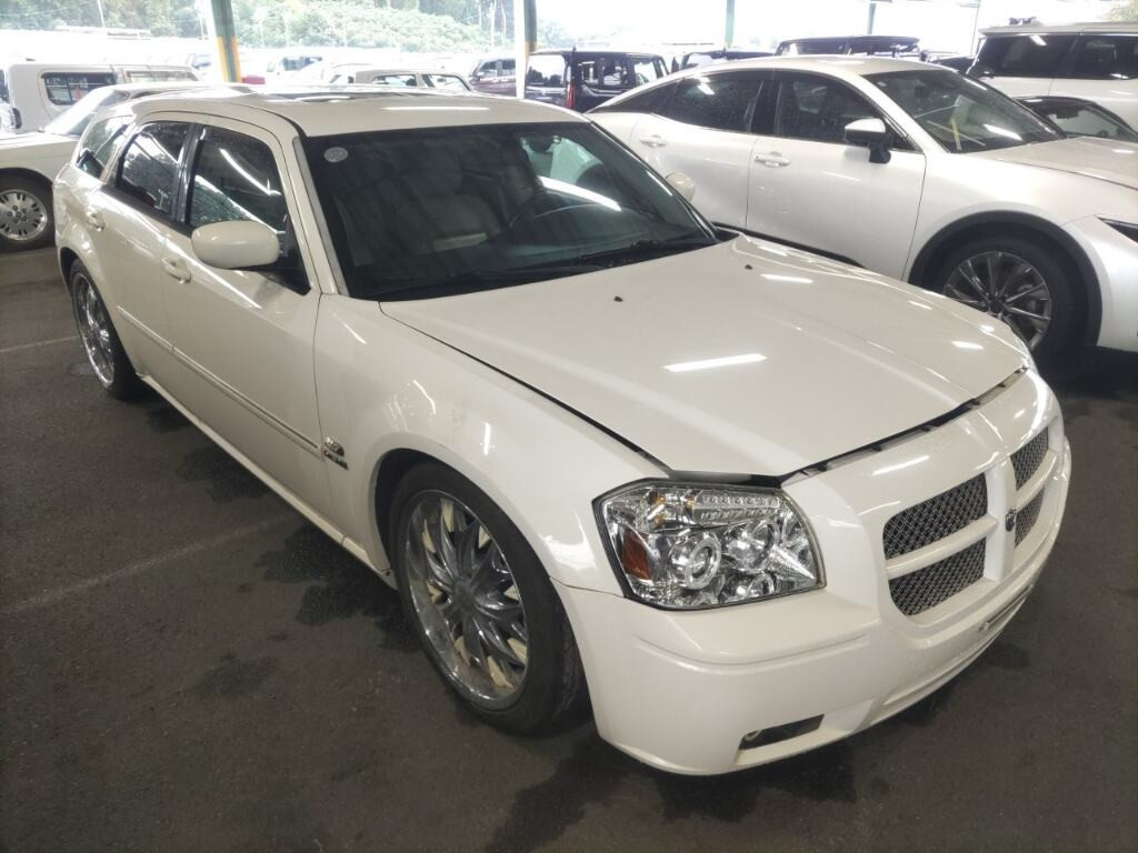 Dodge Magnum 2006 z aukcji japońskiej