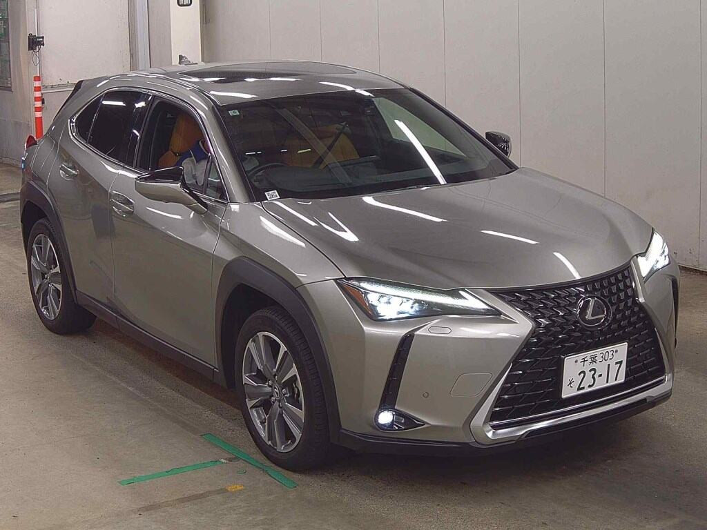 Lexus UX300E 2023 z aukcji japońskiej
