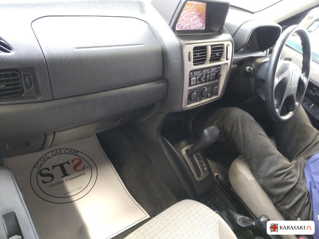 2001 Mitsubishi Pajero Io 5D 4WD 5