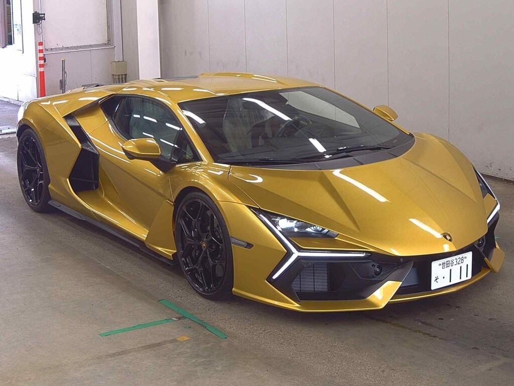 Lamborghini Revuelto 2025 z aukcji japońskiej