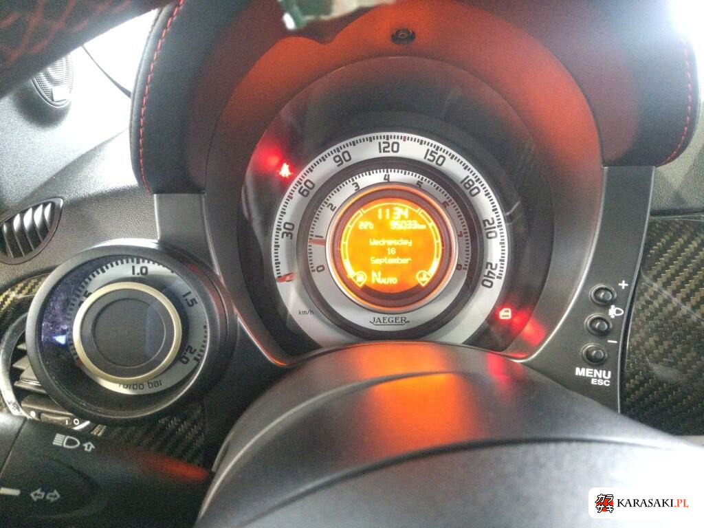 2011 Abarth 695 Tributo Ferrari 6