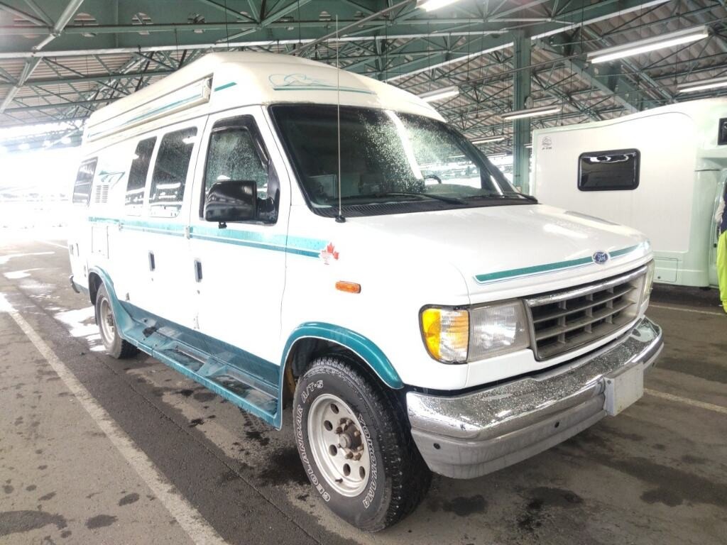 Ford Econoline 1996 z aukcji japońskiej
