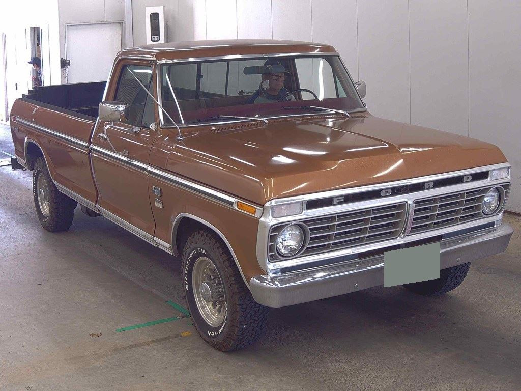 Ford 2016 z aukcji japońskiej