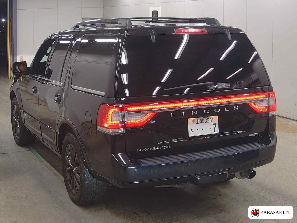 2015 Lincoln Navigator 4WD Base Grade 2