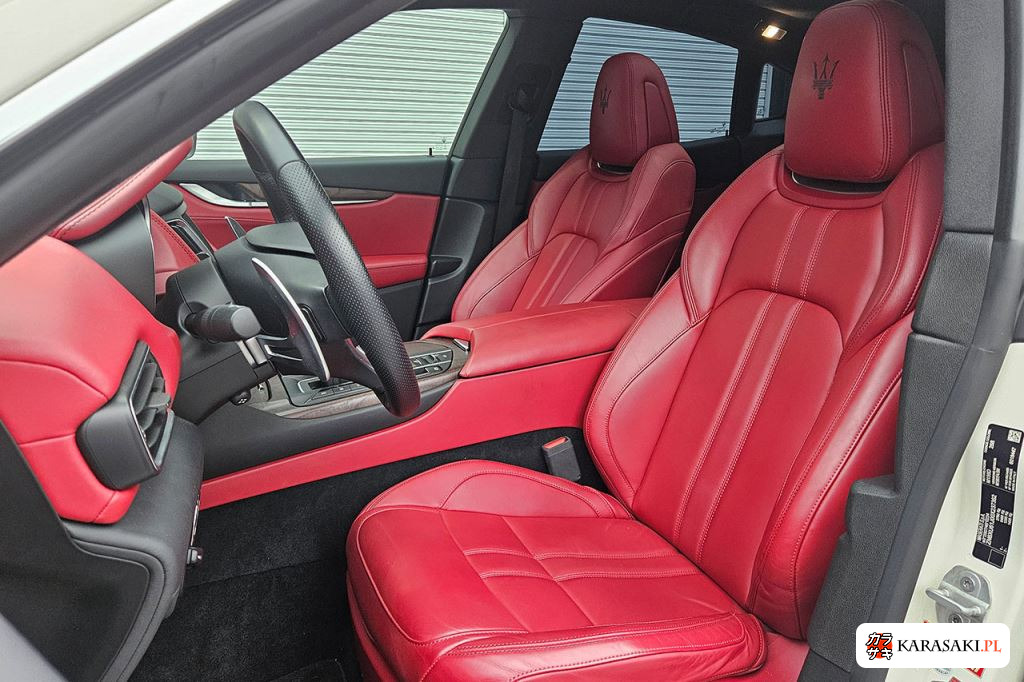 2017 Maserati Levante 4WD 10
