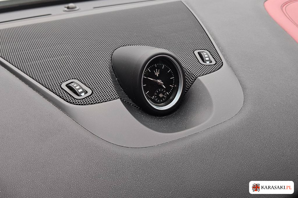 2017 Maserati Levante 4WD 12