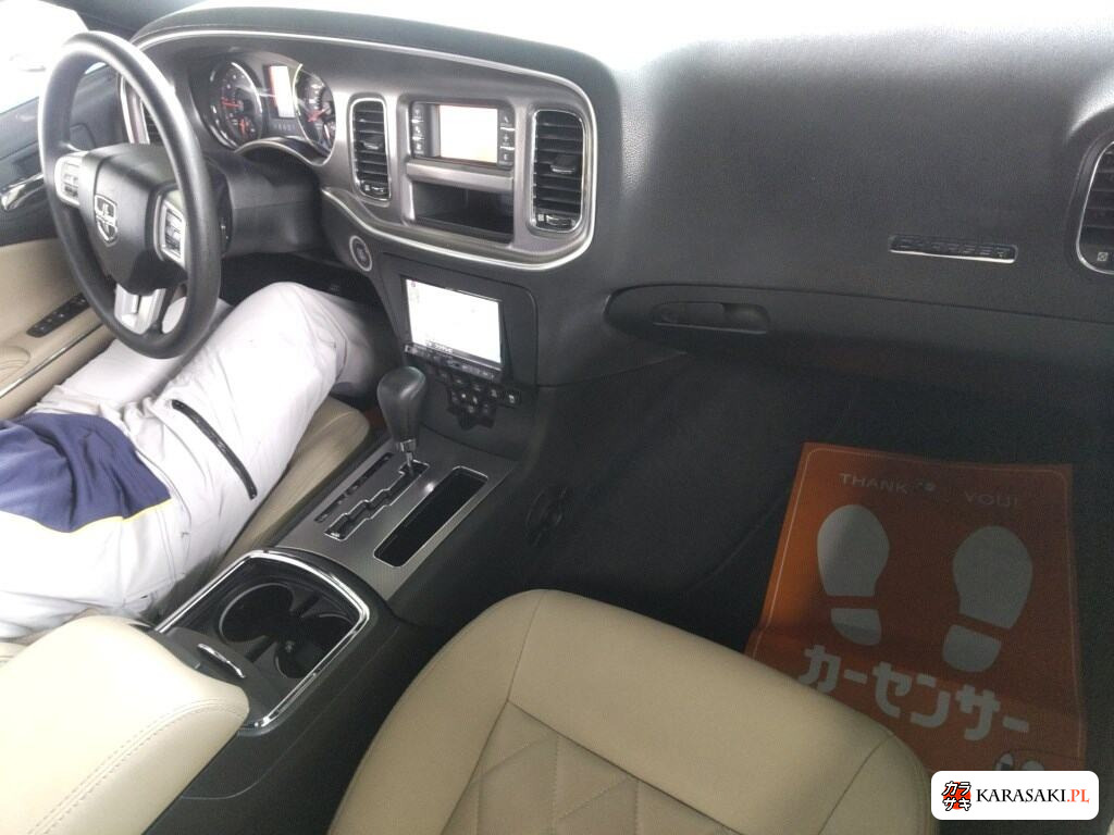 2012 Dodge Charger 4D SXT 5