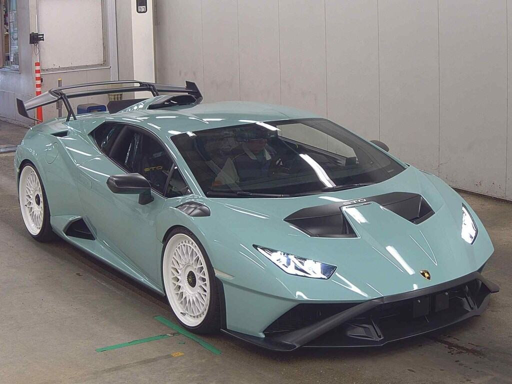 Lamborghini Huracan 2022 z aukcji japońskiej