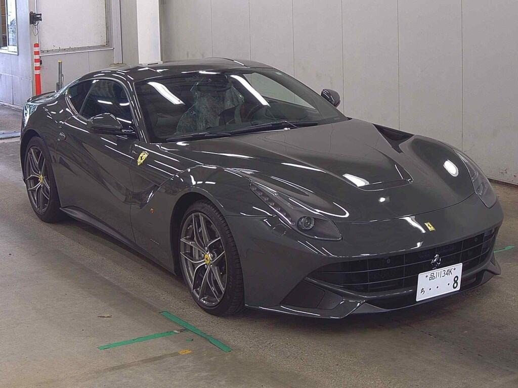 Ferrari F12 Berlinetta 2014 z aukcji japońskiej