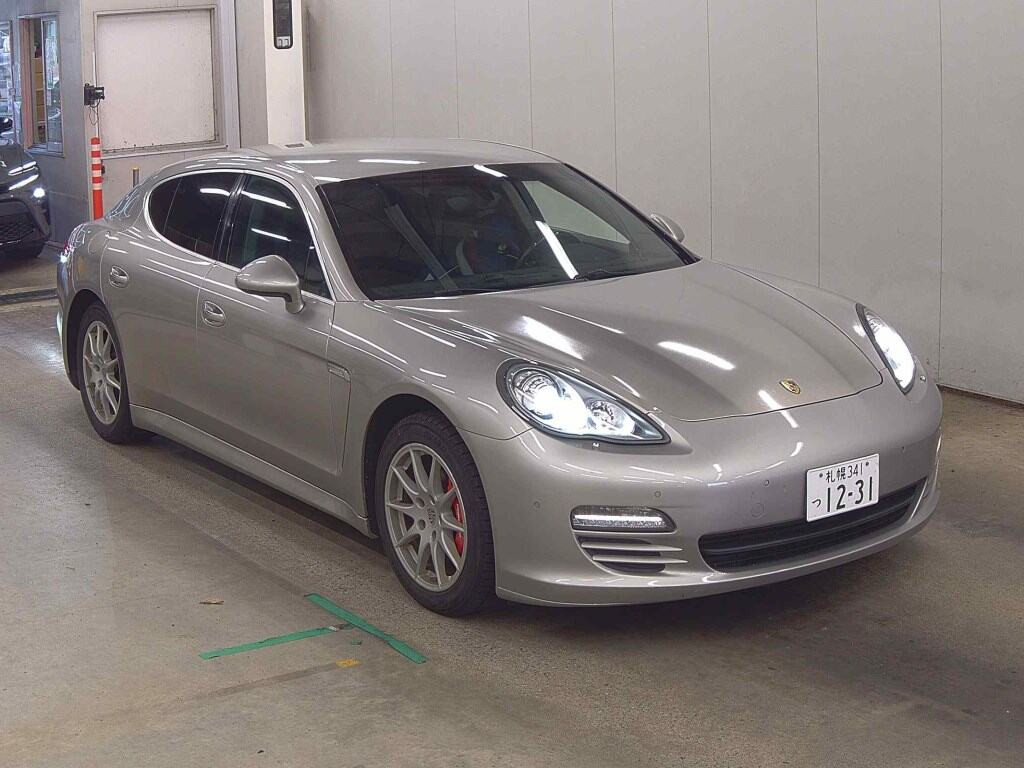 Porsche Panamera 2011 z aukcji japońskiej