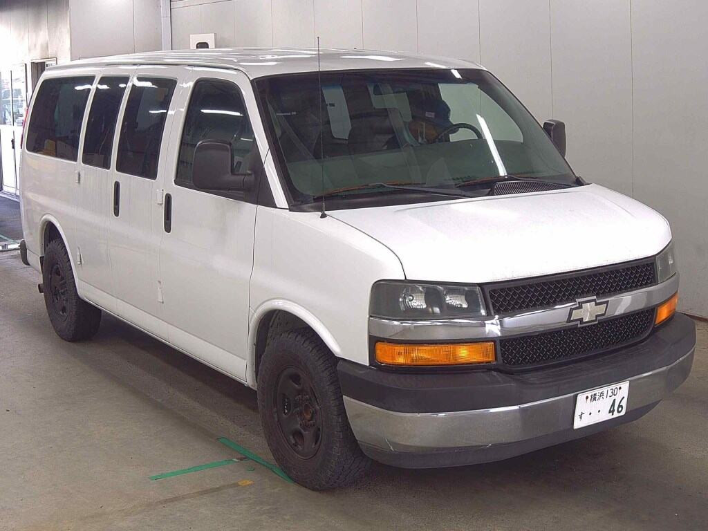 Chevrolet Express 2010 z aukcji japońskiej