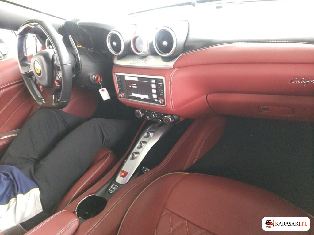2015 Ferrari California T Base Grade 5