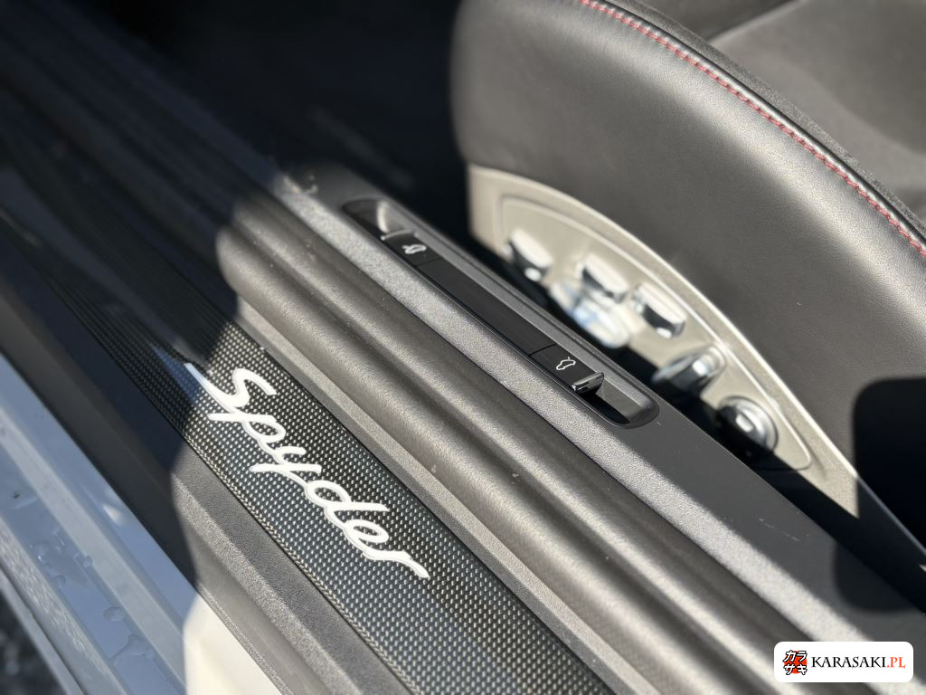 2021 Porsche 718 Spyder 13