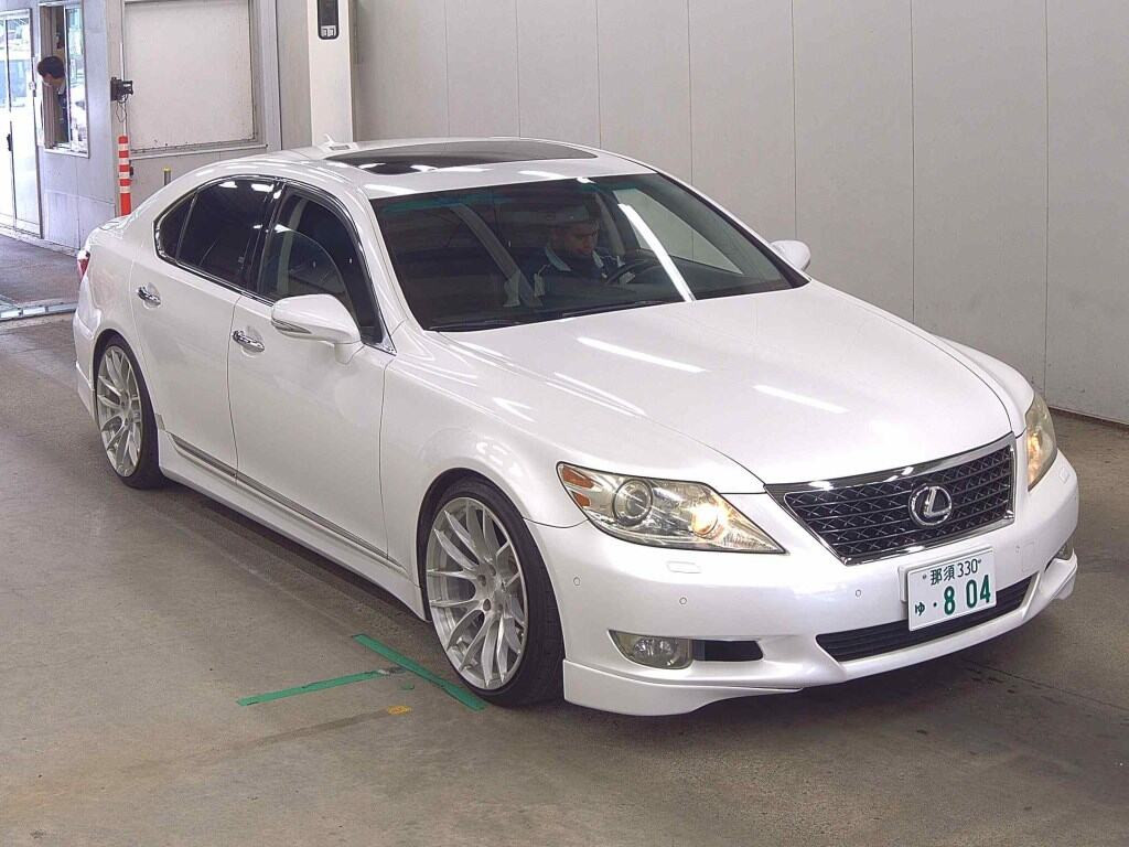 Lexus (us) LS460 2012 z aukcji japońskiej