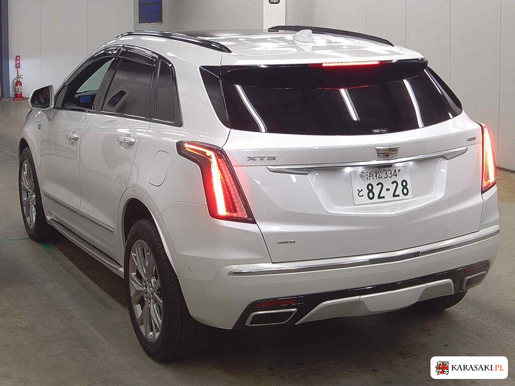 2020 Cadillac XT5 4WD Platinum Sport 2